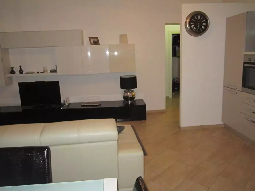 Immagine 2 di Appartamento in vendita  a Pisa