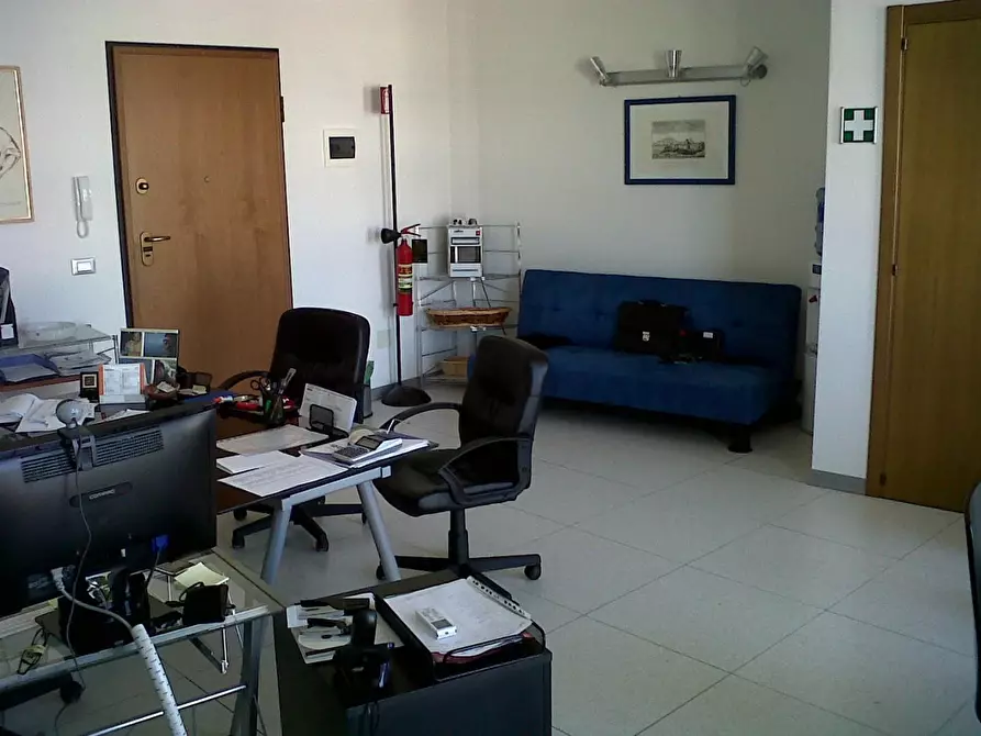 Immagine 3 di Ufficio in vendita  a San Giuliano Terme