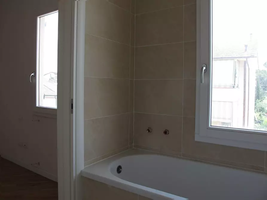 Immagine 18 di Appartamento in vendita  a Empoli