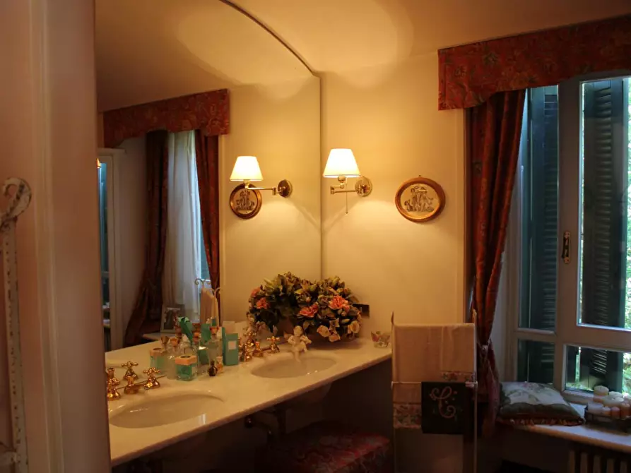 Immagine 37 di Villa in vendita  a Ponsacco