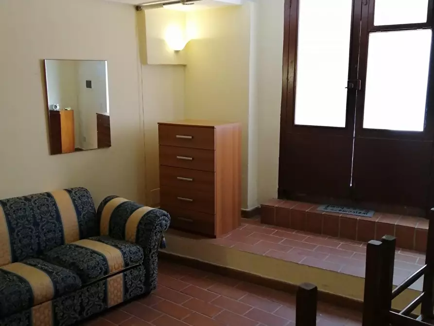 Immagine 2 di Loft/Open space in vendita  a Siena