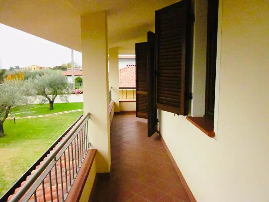 Immagine 16 di Villa in vendita  a Massa