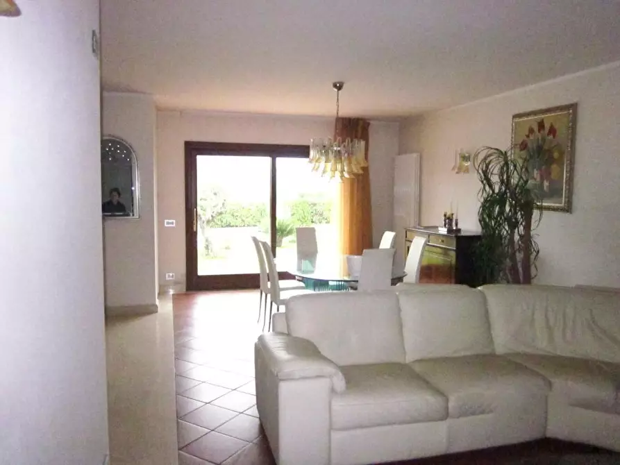 Immagine 8 di Villa in vendita  a Massa