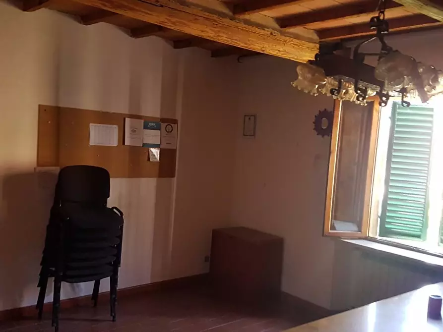 Immagine 2 di Ufficio in affitto  a Monteriggioni