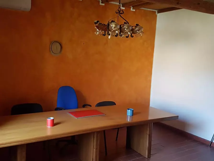 Immagine 3 di Ufficio in affitto  a Monteriggioni