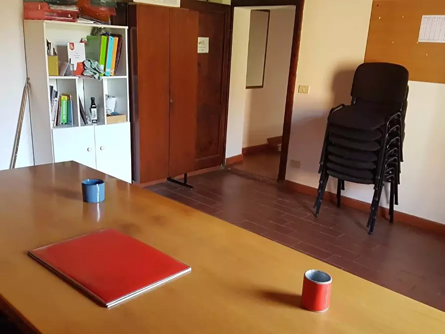 Immagine 6 di Ufficio in affitto  a Monteriggioni