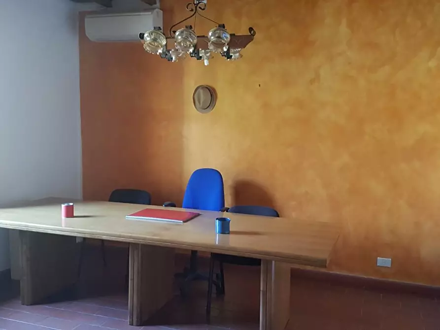 Immagine 7 di Ufficio in affitto  a Monteriggioni