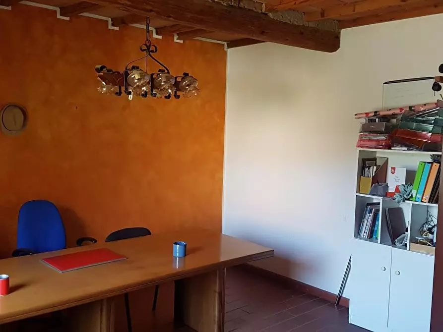 Immagine 5 di Ufficio in affitto  a Monteriggioni