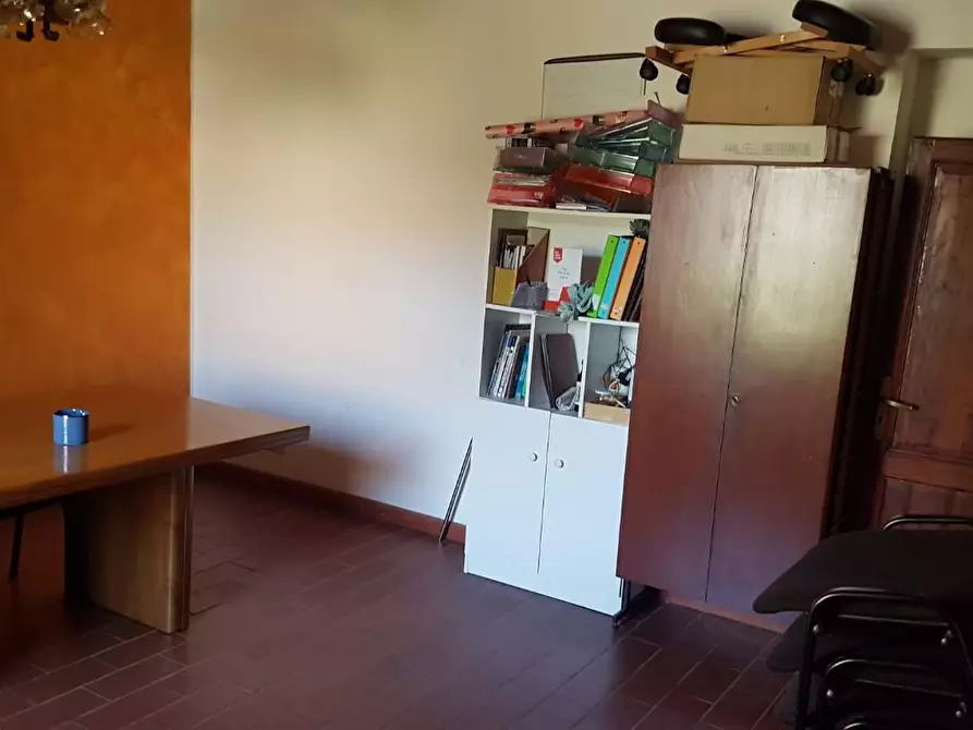 Immagine 4 di Ufficio in affitto  a Monteriggioni