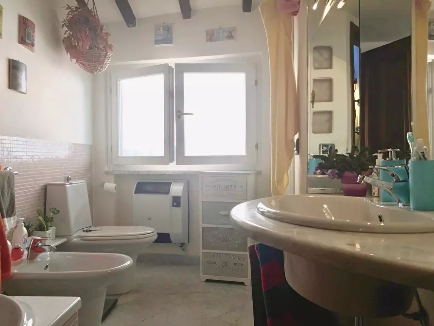 Immagine 12 di Appartamento in vendita  a Massa