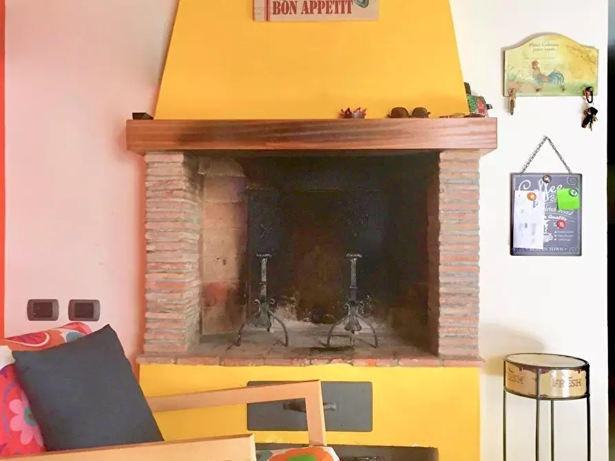 Immagine 5 di Appartamento in vendita  a Massa