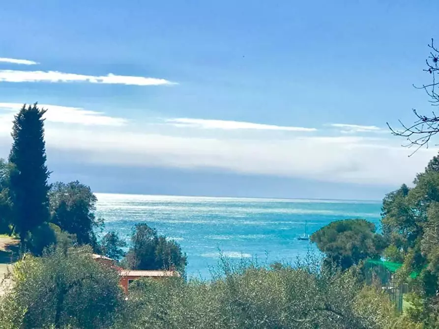 Immagine 23 di Appartamento in vendita  a Lerici