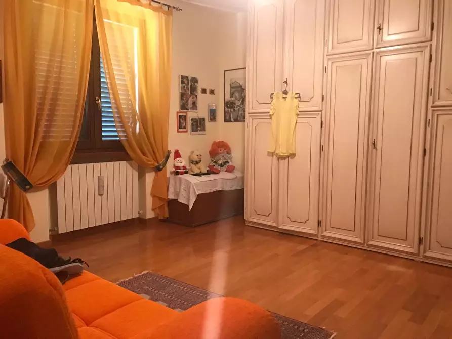 Immagine 13 di Villa in vendita  a Asciano