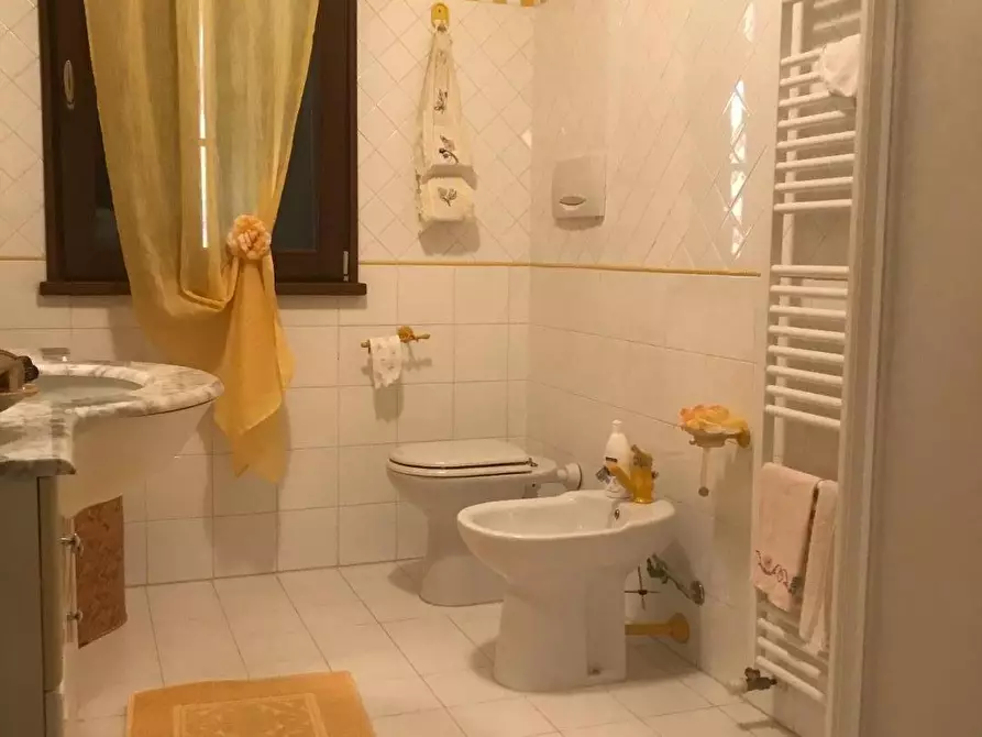 Immagine 24 di Villa in vendita  a Asciano