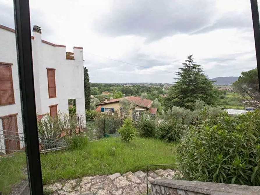 Immagine 18 di Villa in vendita  a Castelnuovo Magra