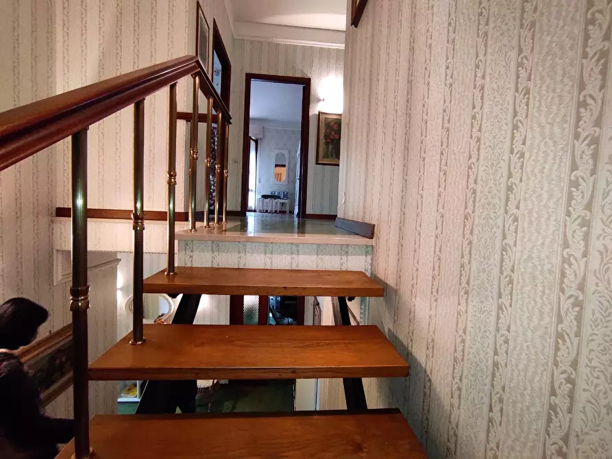 Immagine 35 di Villa in vendita  a Castelnuovo Magra