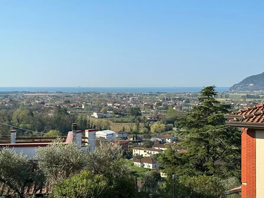 Immagine 36 di Villa in vendita  a Castelnuovo Magra