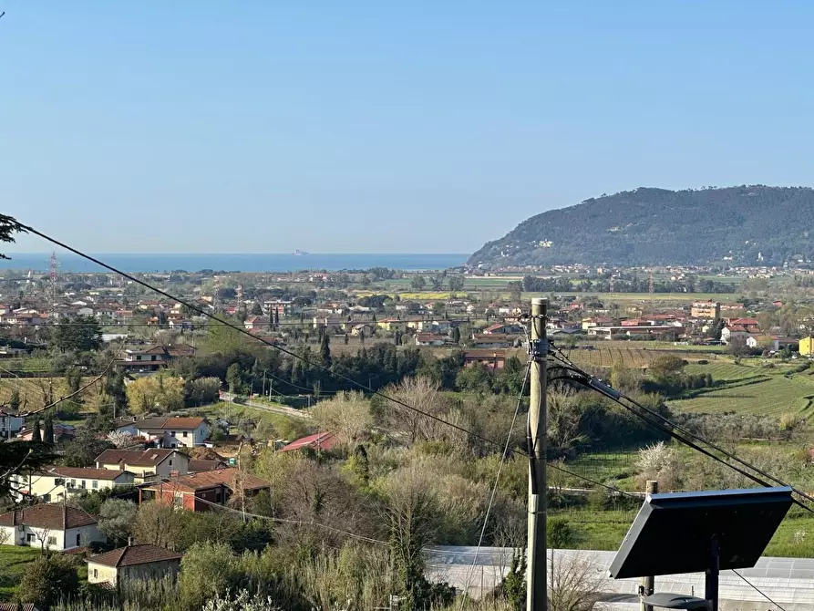 Immagine 41 di Villa in vendita  a Castelnuovo Magra