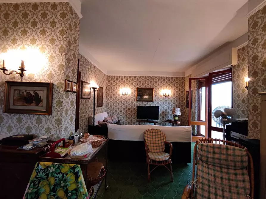 Immagine 25 di Villa in vendita  a Castelnuovo Magra