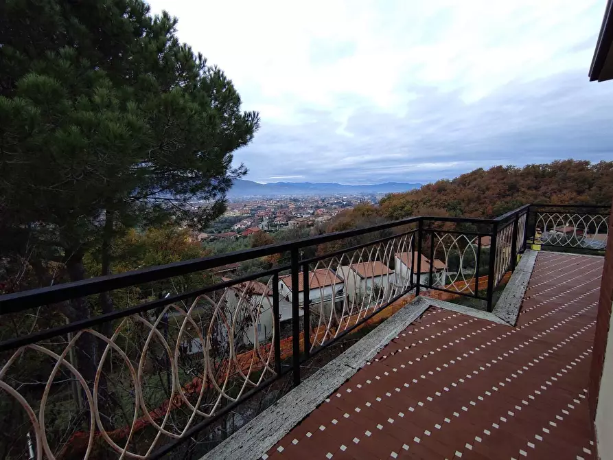 Immagine 31 di Villa in vendita  a Castelnuovo Magra