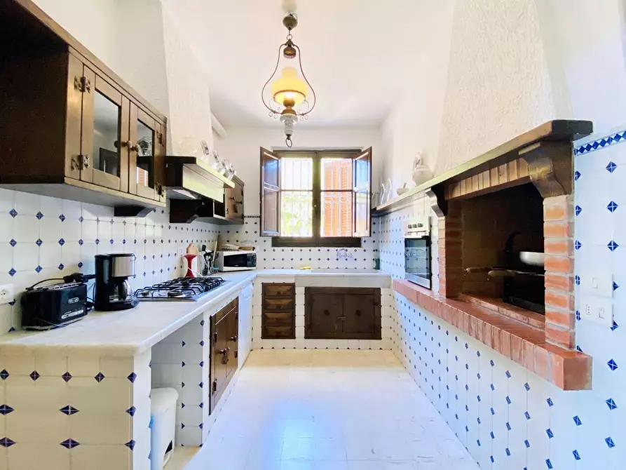 Immagine 13 di Villa in vendita  a Massarosa