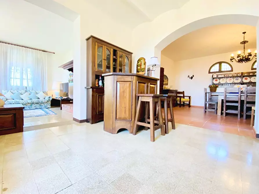 Immagine 3 di Villa in vendita  a Massarosa