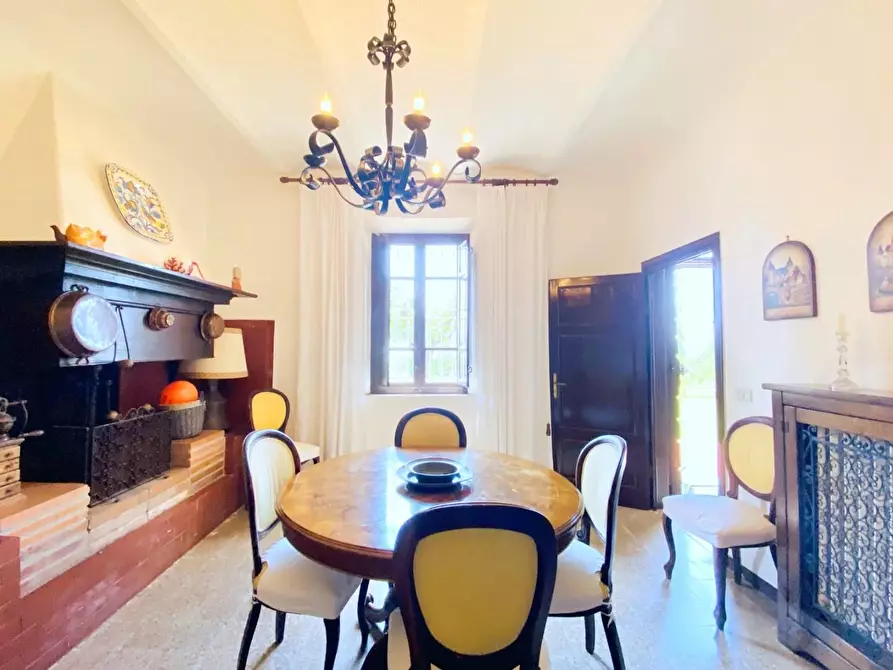 Immagine 19 di Villa in vendita  a Massarosa