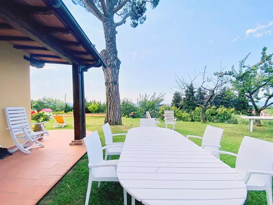 Immagine 57 di Villa in vendita  a Massarosa