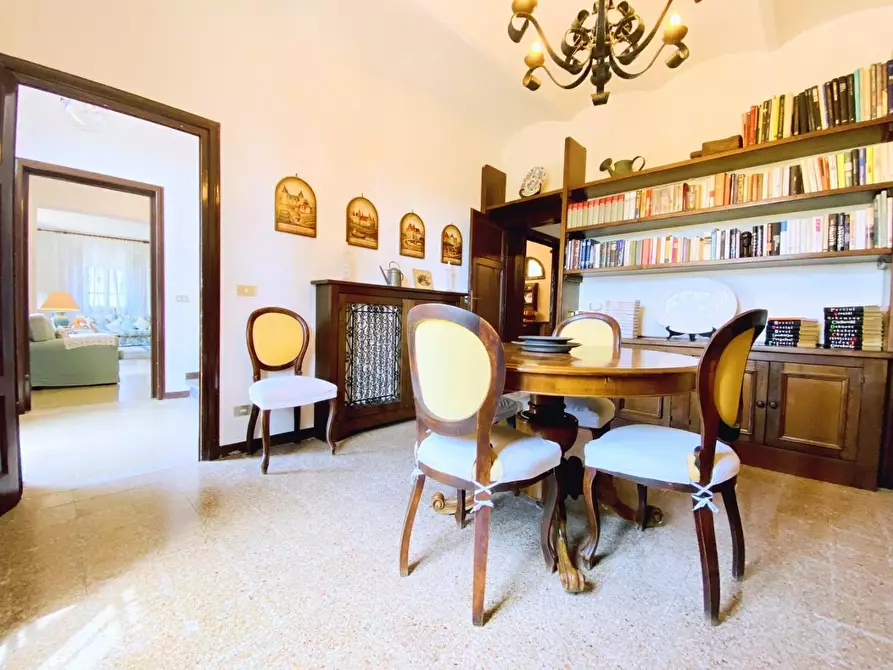 Immagine 20 di Villa in vendita  a Massarosa