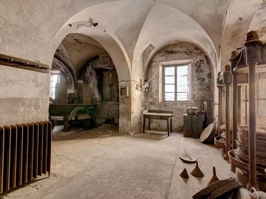 Immagine 17 di Rustico / casale in vendita  a Calci