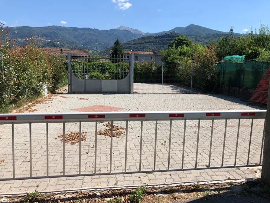 Immagine 34 di Casa trifamiliare in vendita  a Montignoso