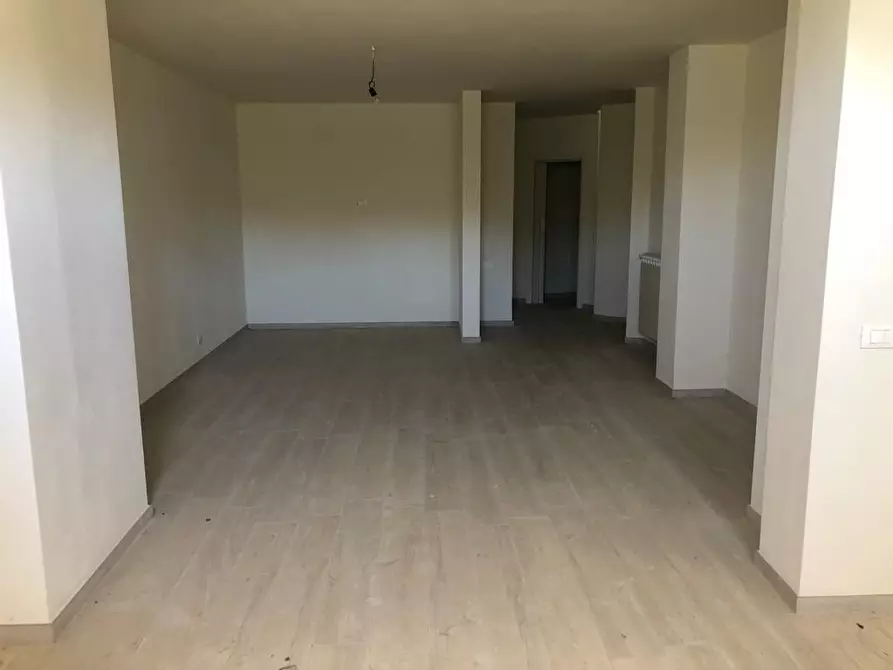 Immagine 30 di Casa trifamiliare in vendita  a Montignoso