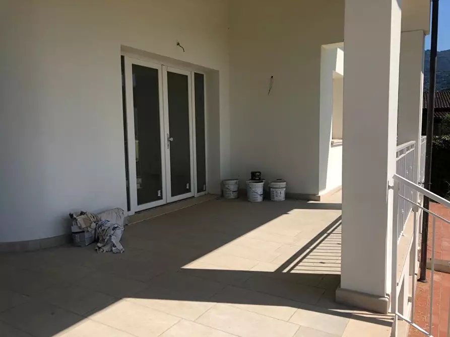 Immagine 4 di Casa trifamiliare in vendita  a Montignoso