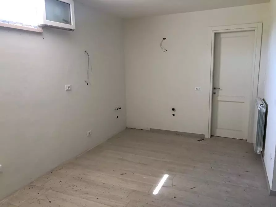 Immagine 29 di Casa trifamiliare in vendita  a Montignoso