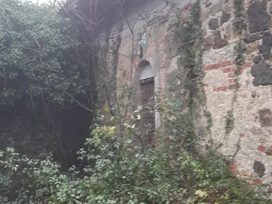 Immagine 16 di Rustico / casale in vendita  a Comano