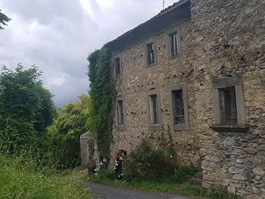 Immagine 30 di Rustico / casale in vendita  a Fivizzano