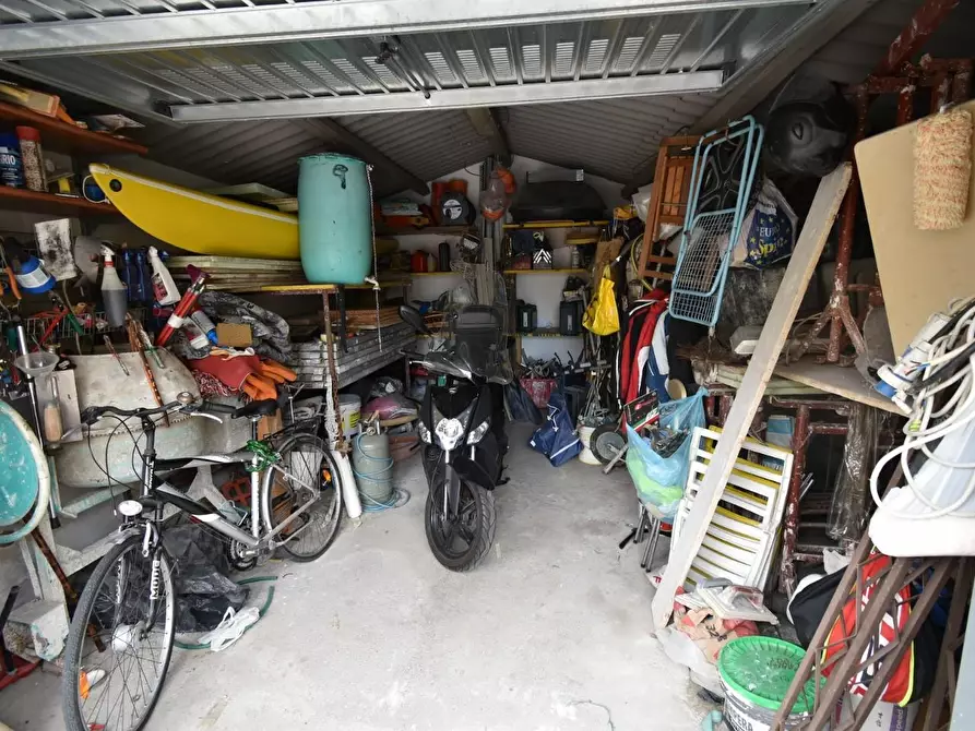 Immagine 30 di Casa bifamiliare in vendita  a Vecchiano