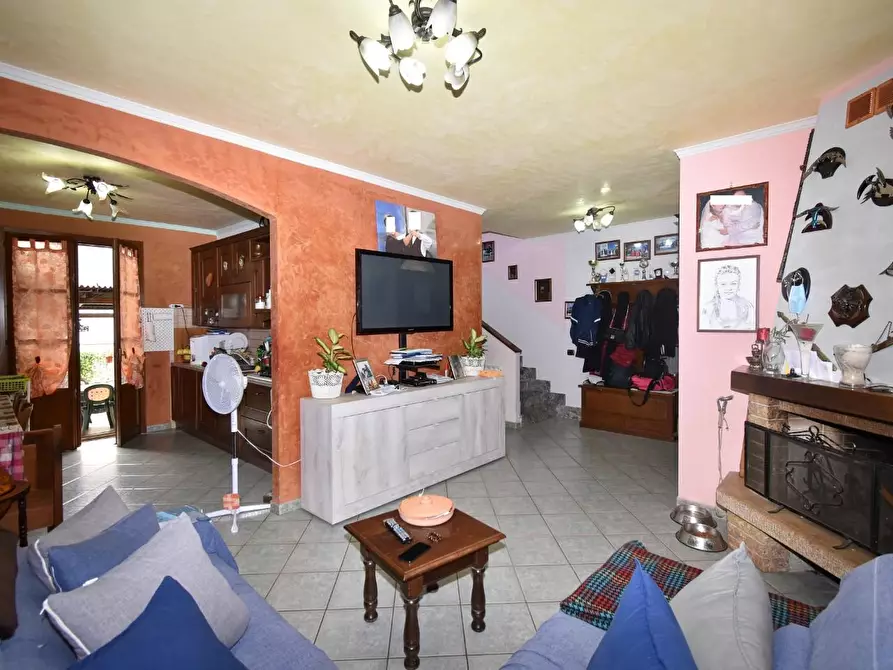 Immagine 2 di Casa bifamiliare in vendita  a Vecchiano