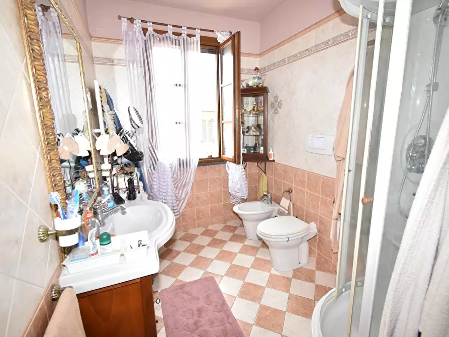 Immagine 16 di Casa bifamiliare in vendita  a Vecchiano