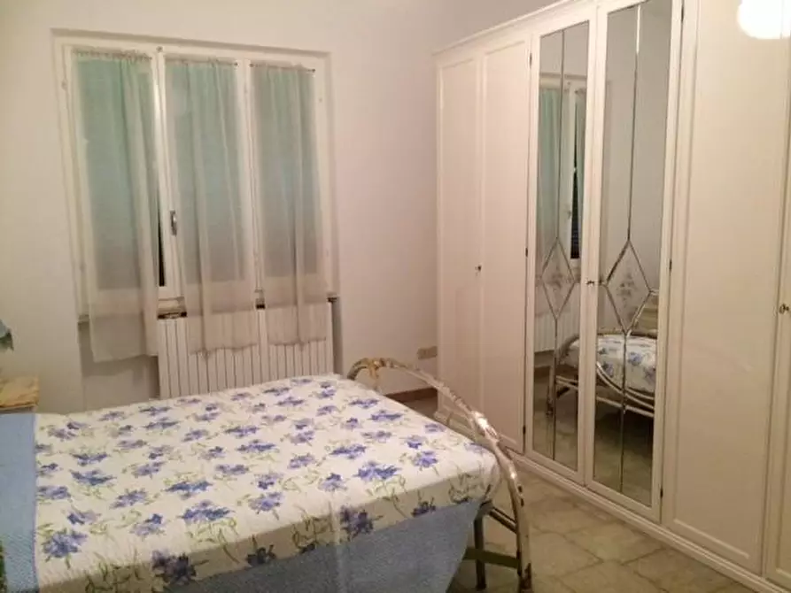 Immagine 7 di Villa in vendita  a Massa