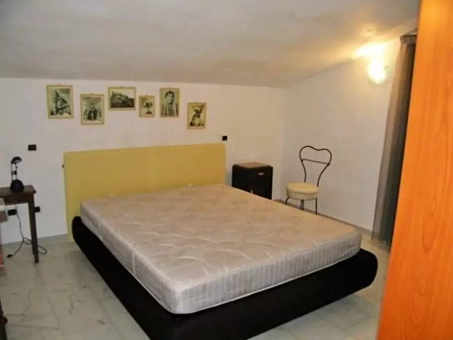 Immagine 28 di Villa in vendita  a Massa