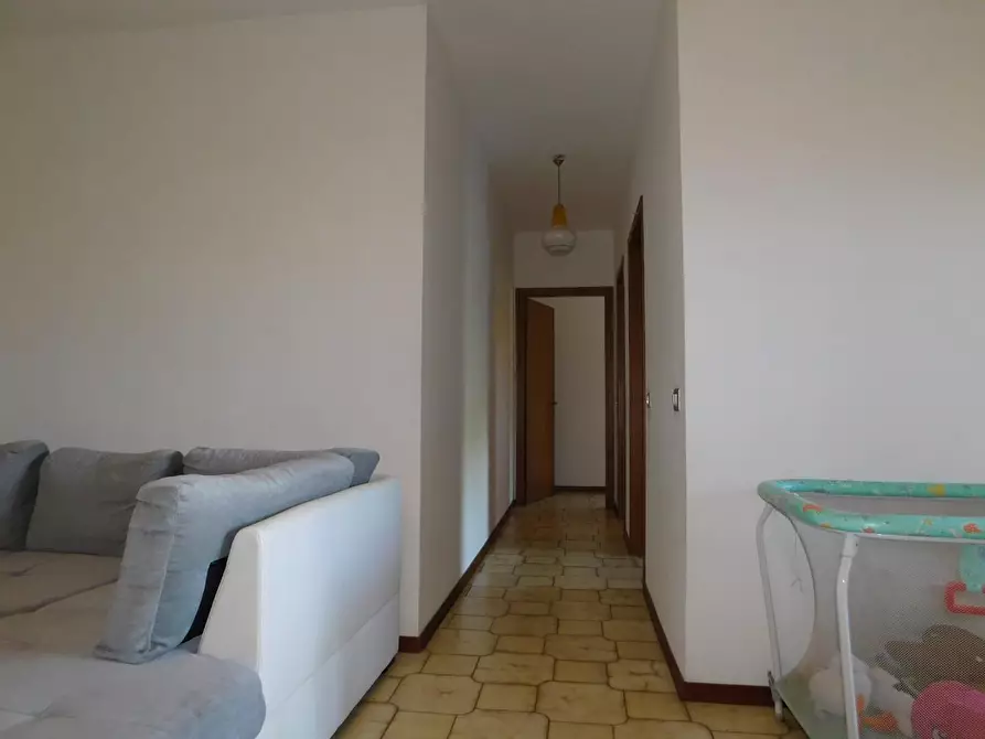 Immagine 3 di Appartamento in vendita  a Ortonovo