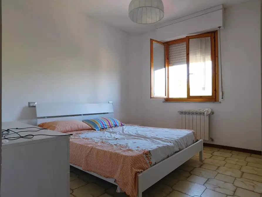 Immagine 11 di Appartamento in vendita  a Ortonovo