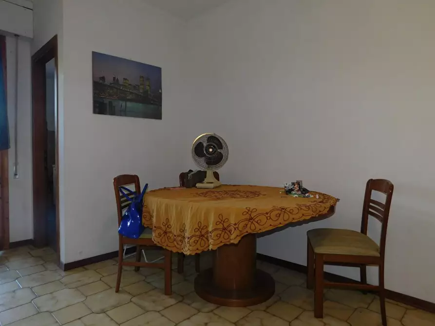 Immagine 6 di Appartamento in vendita  a Ortonovo