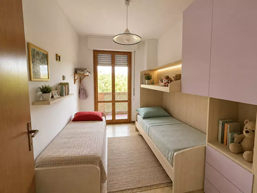 Immagine 9 di Appartamento in vendita  a Ortonovo