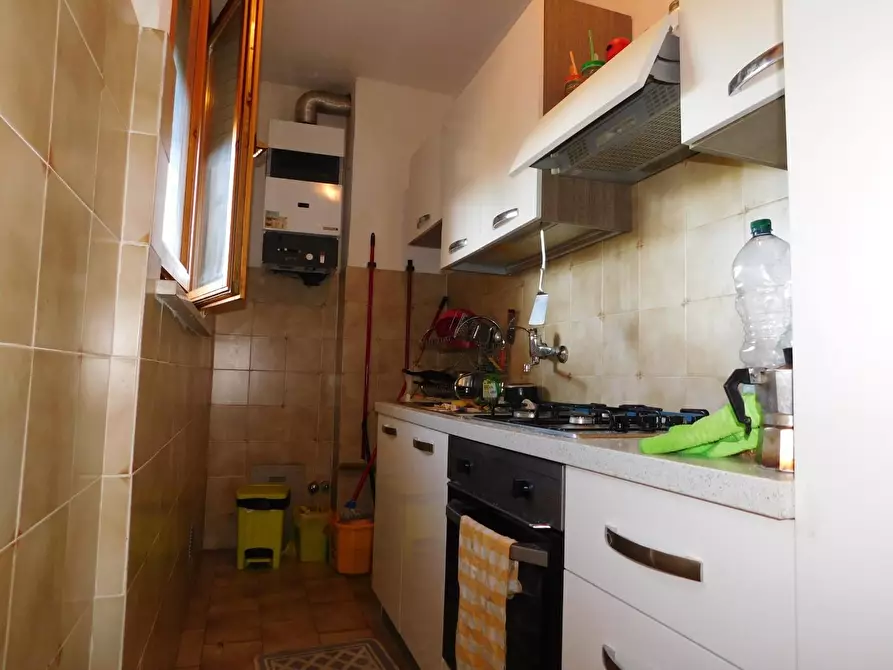 Immagine 4 di Appartamento in vendita  a Ortonovo