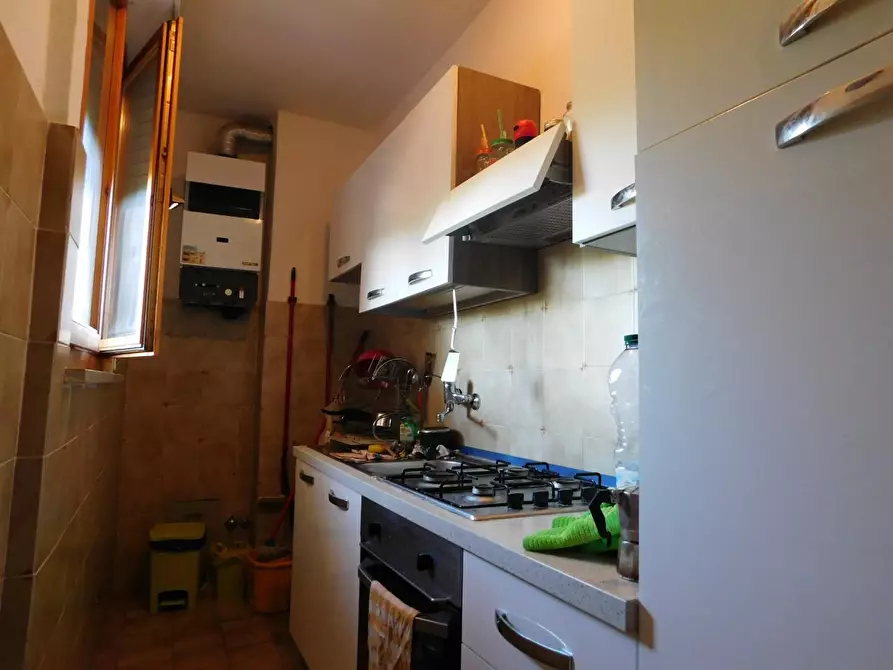 Immagine 5 di Appartamento in vendita  a Ortonovo