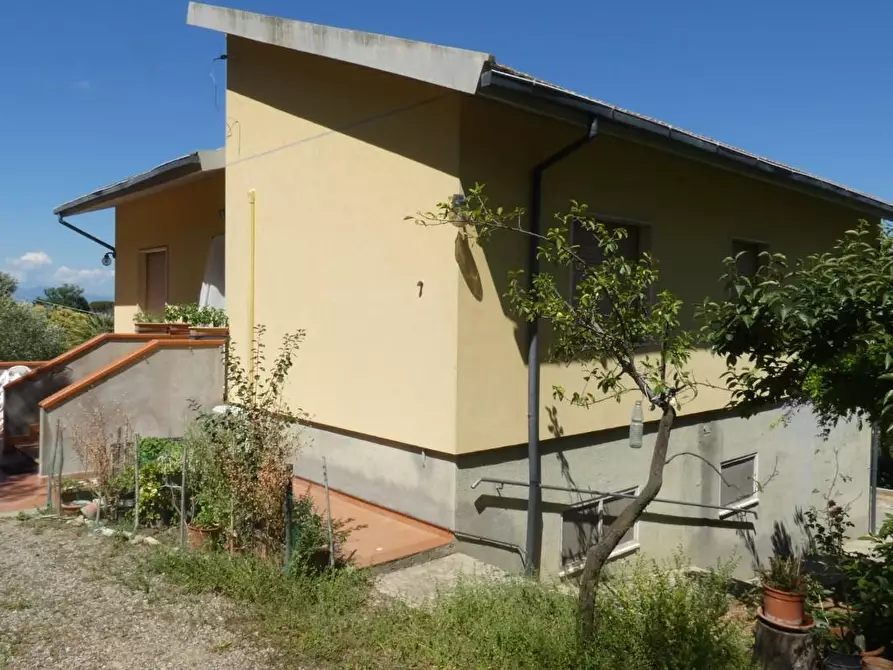 Immagine 1 di Villa in vendita  a Rosignano Marittimo