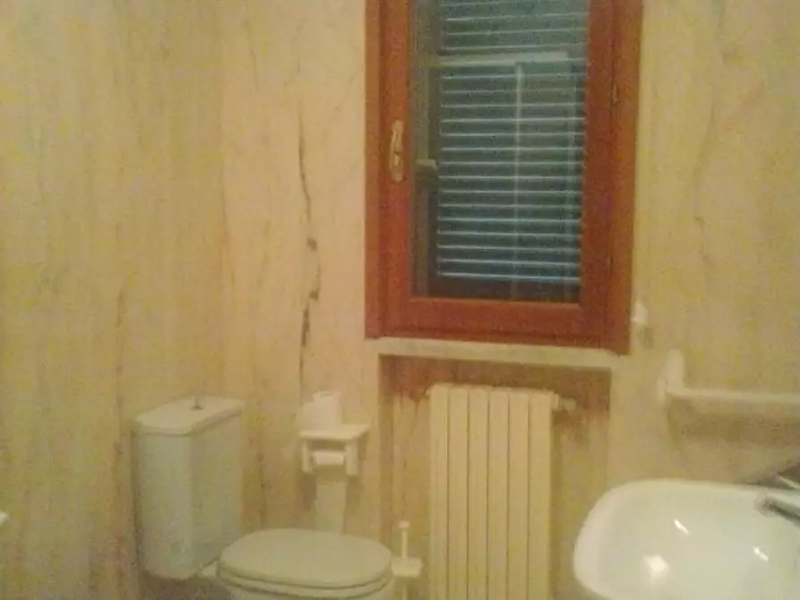 Immagine 7 di Villetta a schiera in vendita  a Massa