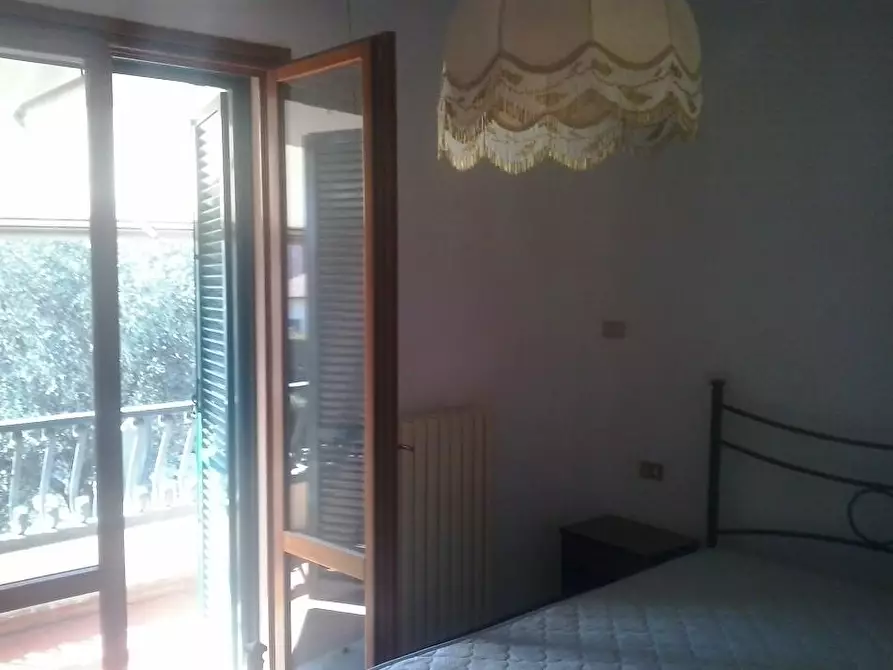 Immagine 8 di Villetta a schiera in vendita  a Massa